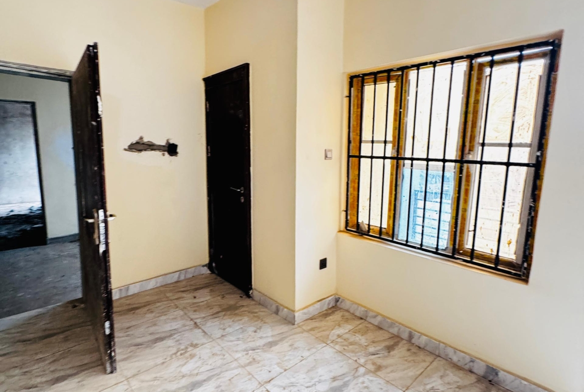 Pre-finished 5-Bedroom Fully Detached Duplex